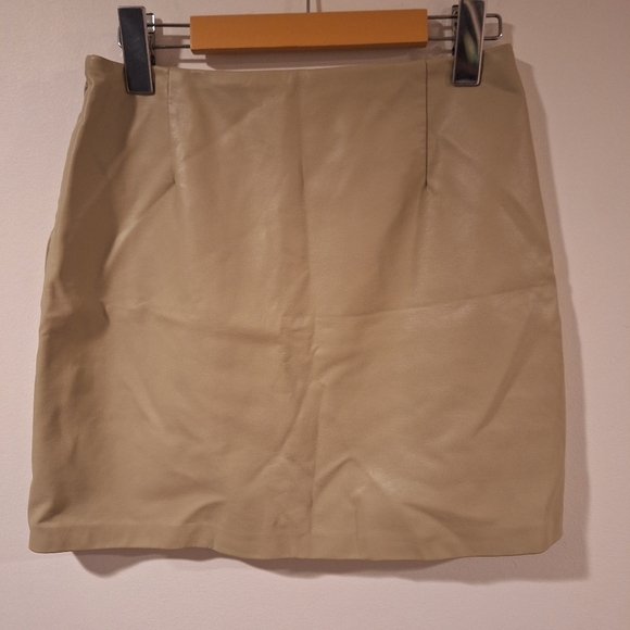 Oak+Fort Faux Leather Mini Skirt - Ecru/Beige Size 2 - Picture 3 of 5